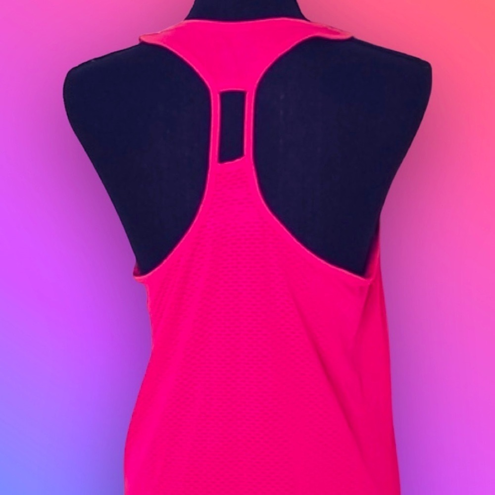 Cute Zone Pro Athletic / Workout Top - Picture 2 of 5